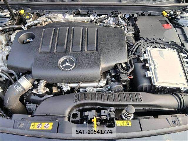 Mercedes Benz A-CLASS 2024-01 8562585-27