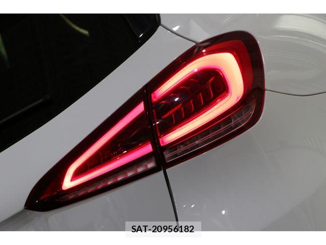 Mercedes Benz A-CLASS 2020-07 8562589-25