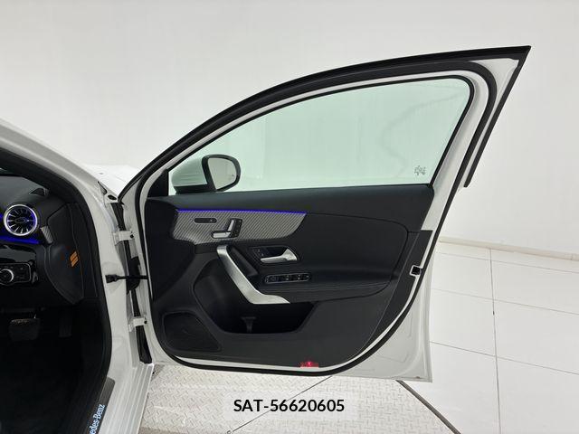 Mercedes Benz A-CLASS 2025-03 8627619-5