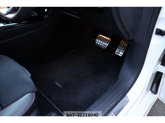 Mercedes Benz A-CLASS 2019-12 8660131-25