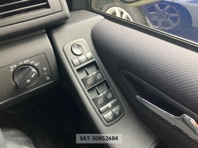 Mercedes Benz A-CLASS 2012-06 8666472-11