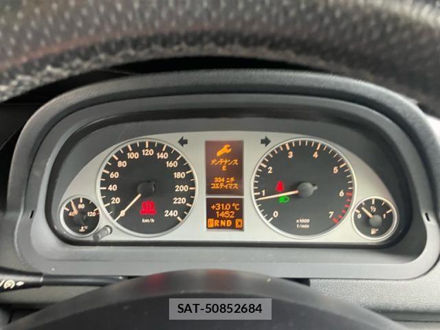 Mercedes Benz A-CLASS 2012-06 8666472-13