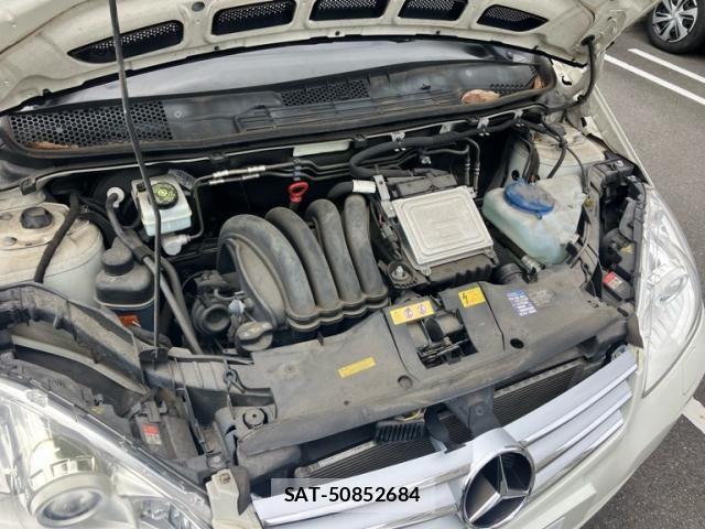 Mercedes Benz A-CLASS 2012-06 8666472-21