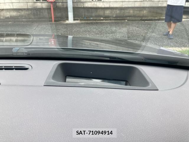 Mercedes Benz A-CLASS 2018-12 8660129-21