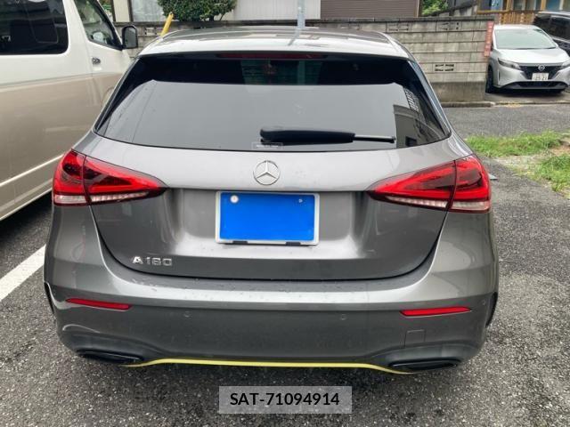 Mercedes Benz A-CLASS 2018-12 8660129-2