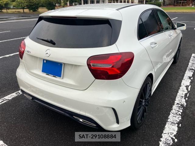 Mercedes Benz A-CLASS 2018-05 8660133-2