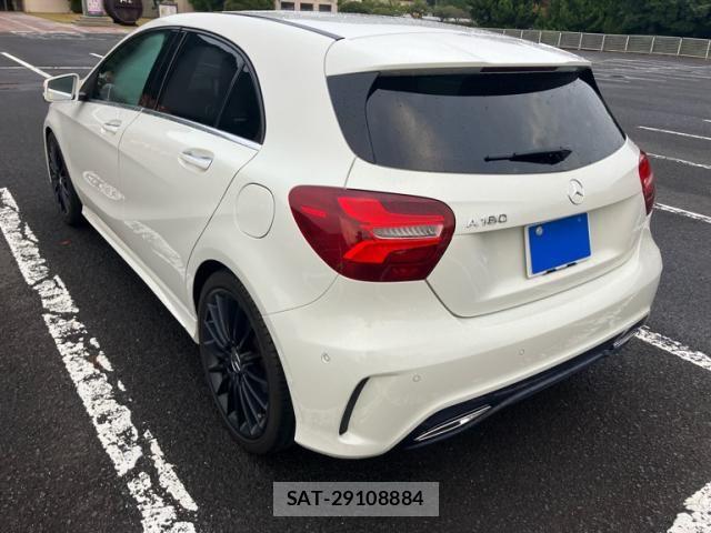 Mercedes Benz A-CLASS 2018-05 8660133-3