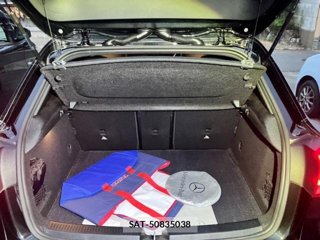Mercedes Benz A-CLASS 2021-09 8660130-9