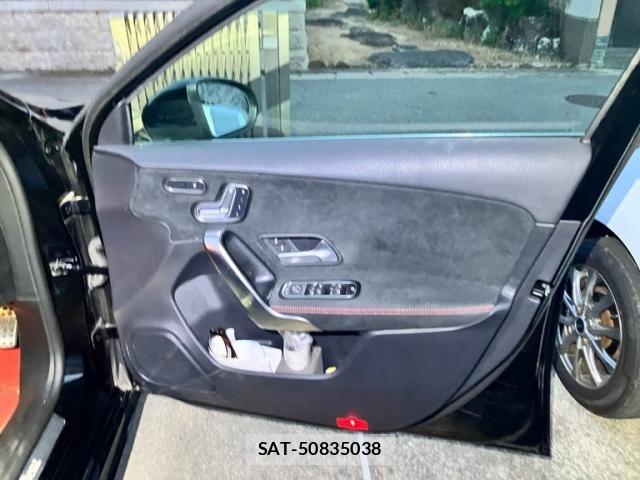 Mercedes Benz A-CLASS 2021-09 8660130-12