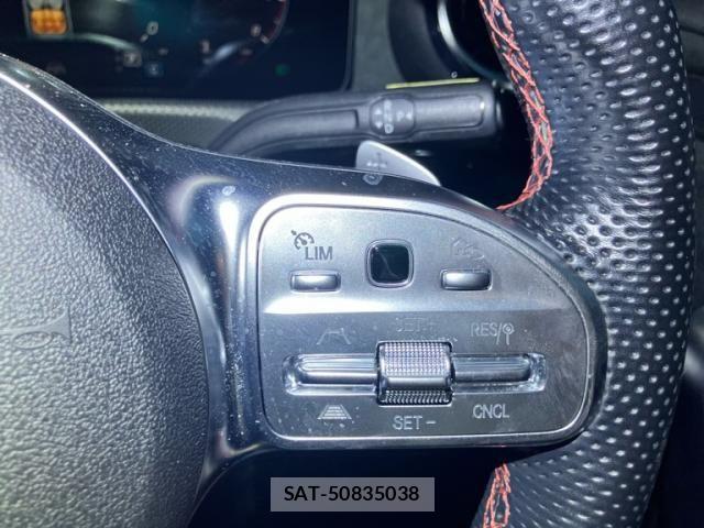 Mercedes Benz A-CLASS 2021-09 8660130-17