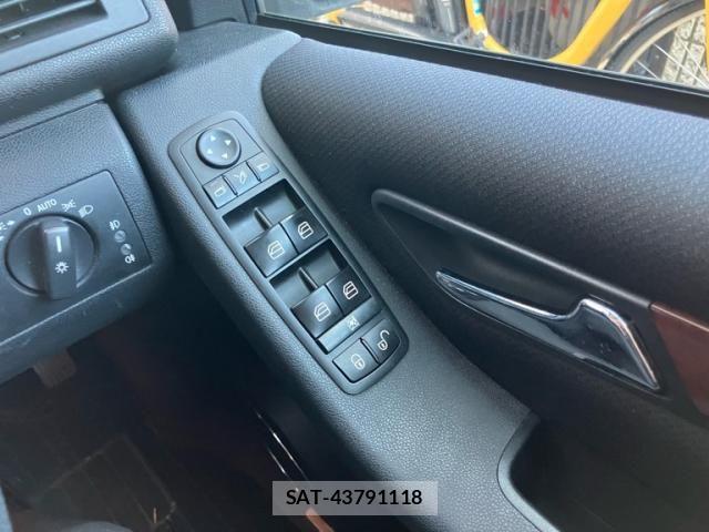 Mercedes Benz A-CLASS 2007-11 8685919-18
