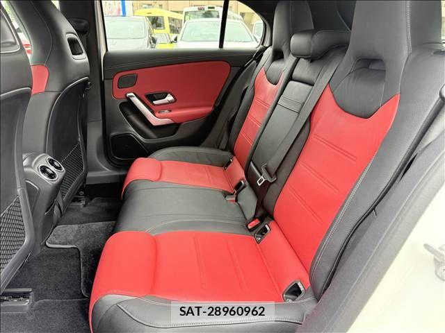 Mercedes Benz A-CLASS 2019-02 8685918-9