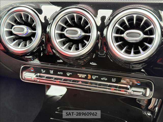Mercedes Benz A-CLASS 2019-02 8685918-12