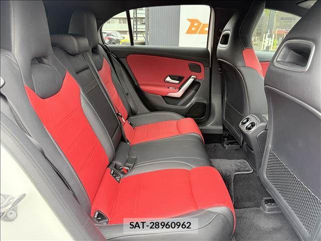 Mercedes Benz A-CLASS 2019-02 8685918-25