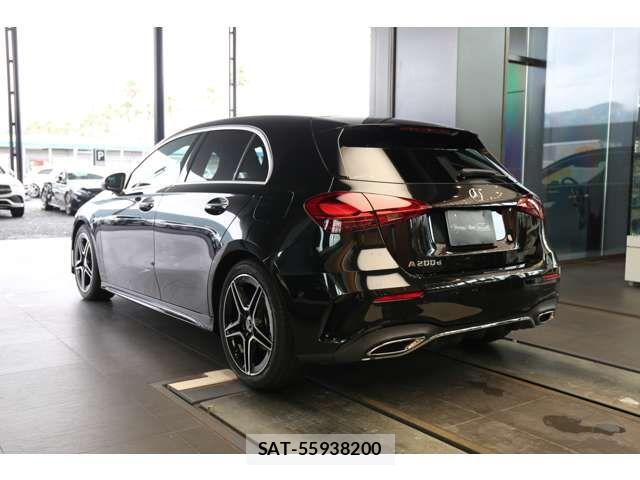 Mercedes Benz A-CLASS 2023-10 8743740-5