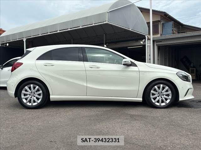 Mercedes Benz A-CLASS 2016-07 8743752-14