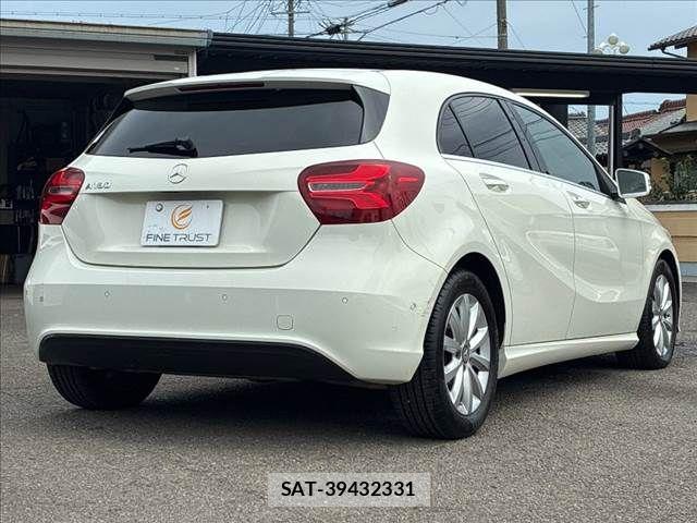 Mercedes Benz A-CLASS 2016-07 8743752-15