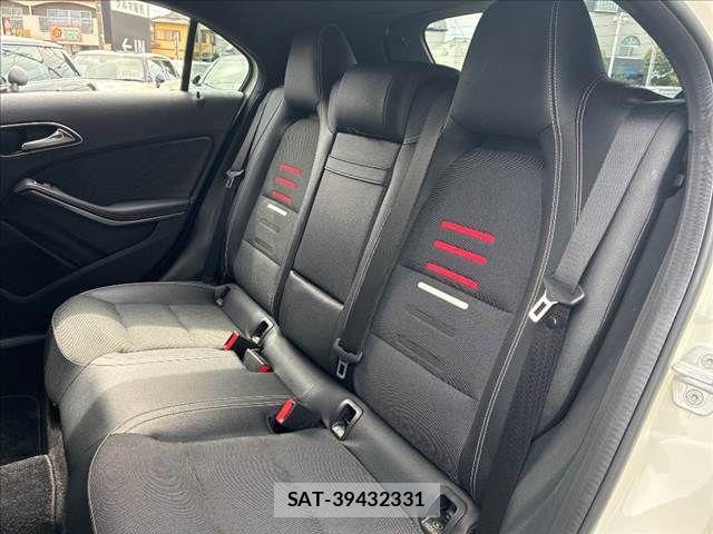 Mercedes Benz A-CLASS 2016-07 8743752-28