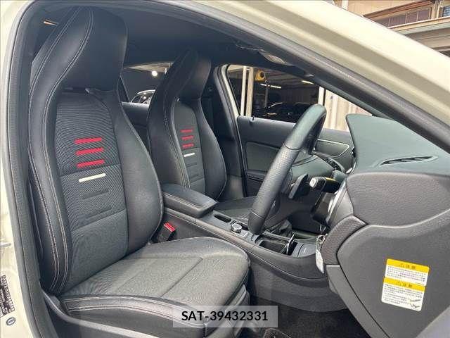 Mercedes Benz A-CLASS 2016-07 8743752-6