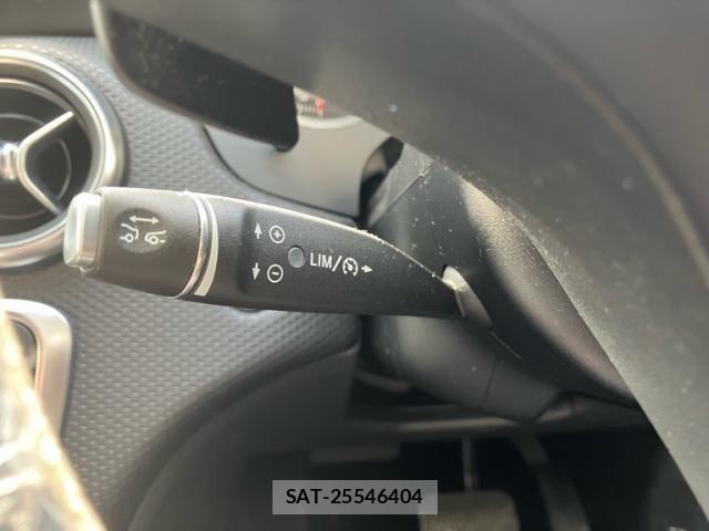 Mercedes Benz A-CLASS 2018-03 8743751-10