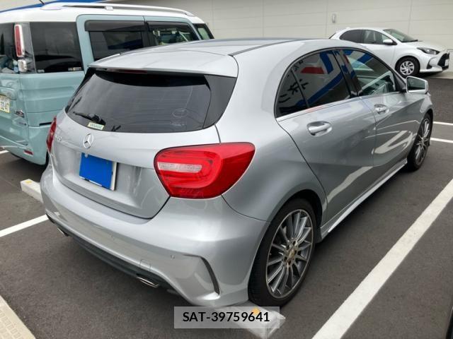 Mercedes Benz A-CLASS 2014-03 8743753-12