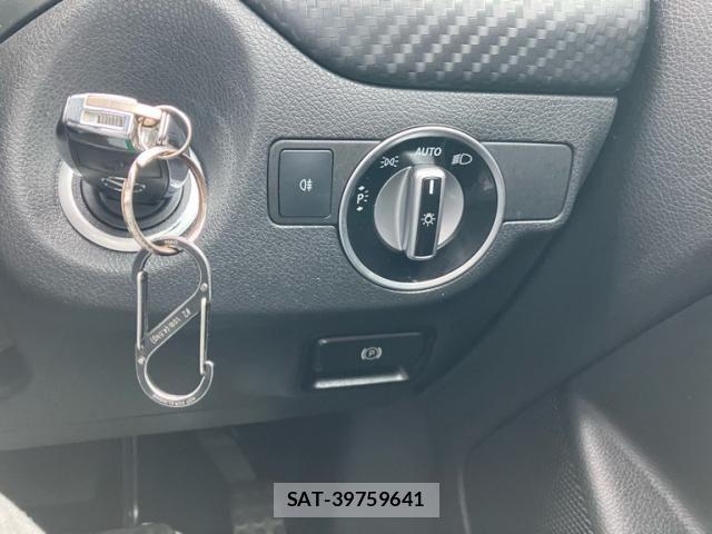 Mercedes Benz A-CLASS 2014-03 8743753-18