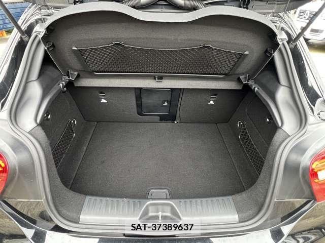 Mercedes Benz A-CLASS 2015-11 8743754-16