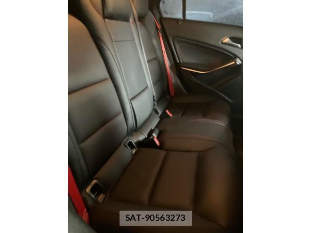 Mercedes Benz A-CLASS 2014-06 8780967-9