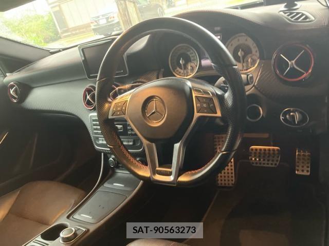 Mercedes Benz A-CLASS 2014-06 8780967-12