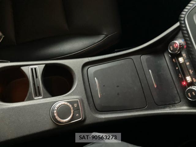 Mercedes Benz A-CLASS 2014-06 8780967-24