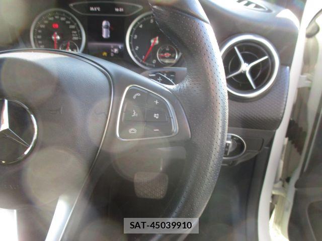 Mercedes Benz A-CLASS 2016-10 8780968-18
