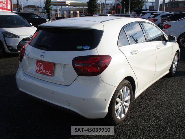 Mercedes Benz A-CLASS 2016-10 8780968-2
