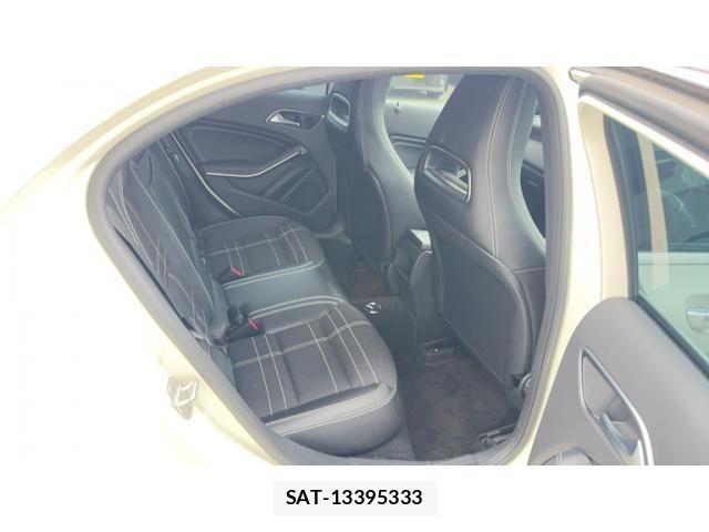 Mercedes Benz A-CLASS 2015-03 8830205-14