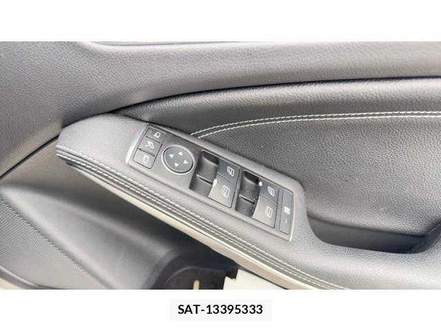 Mercedes Benz A-CLASS 2015-03 8830205-8