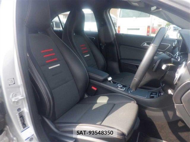 Mercedes Benz A-CLASS 2016-12 8830200-5