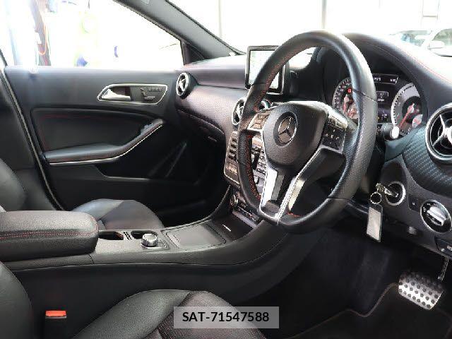 Mercedes Benz A-CLASS 2014-06 8830204-11
