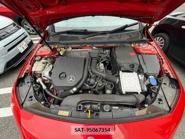 Mercedes Benz A-CLASS 2019-12 8830203-12