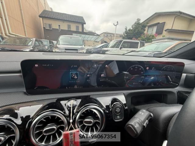Mercedes Benz A-CLASS 2019-12 8830203-20