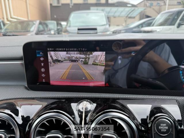 Mercedes Benz A-CLASS 2019-12 8830203-23