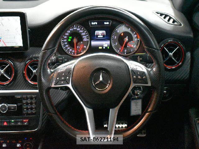 Mercedes Benz A-CLASS 2015-01 8871411-15
