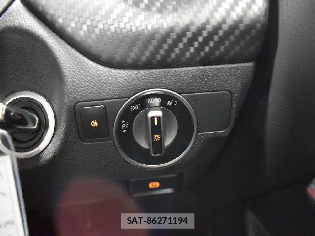 Mercedes Benz A-CLASS 2015-01 8871411-20