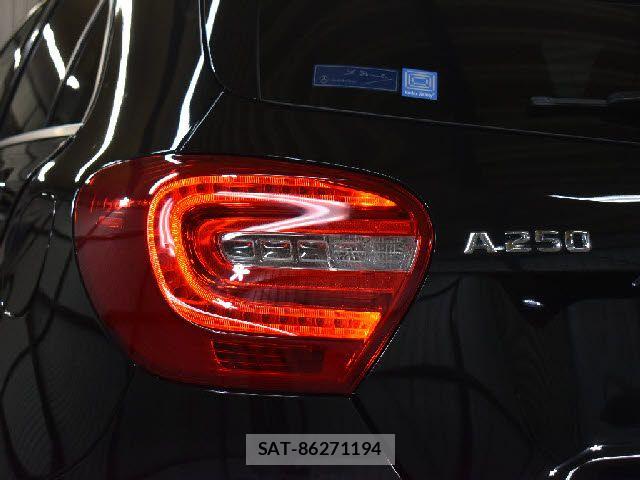 Mercedes Benz A-CLASS 2015-01 8871411-26
