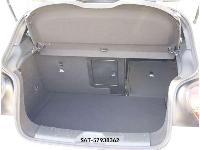 Mercedes Benz A-CLASS 2014-07 8880683-12