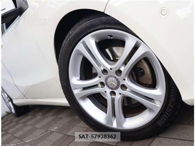 Mercedes Benz A-CLASS 2014-07 8880683-18
