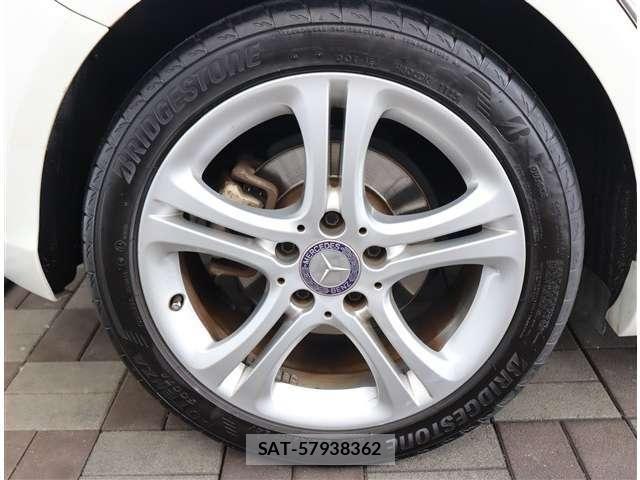 Mercedes Benz A-CLASS 2014-07 8880683-25