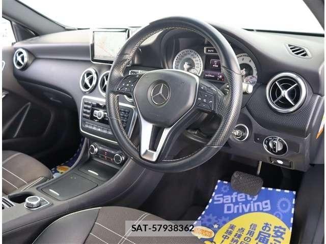 Mercedes Benz A-CLASS 2014-07 8880683-26