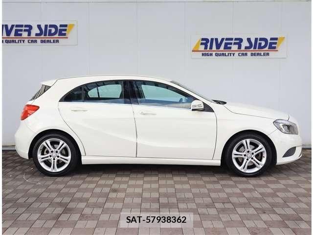 Mercedes Benz A-CLASS 2014-07 8880683-3