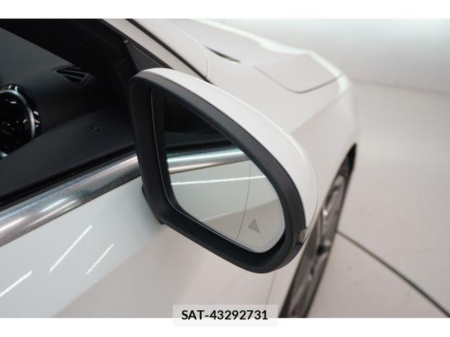 Mercedes Benz A-CLASS 2020-08 8883889-27