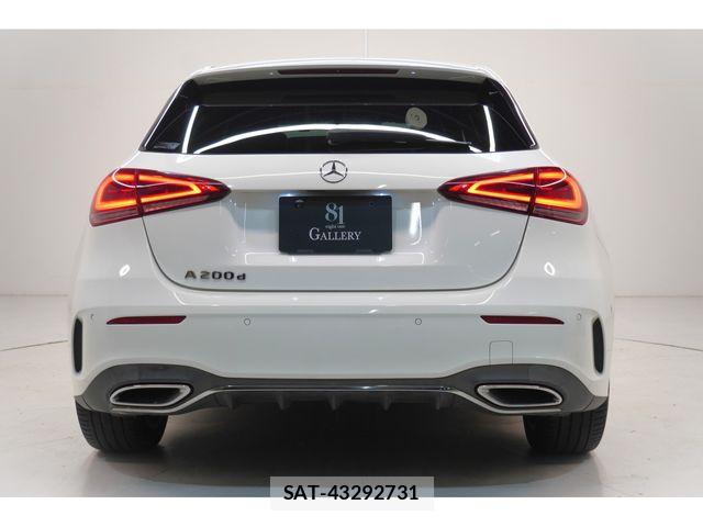 Mercedes Benz A-CLASS 2020-08 8883889-6