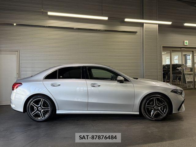 Mercedes Benz A-CLASS 2025-04 2777789-2